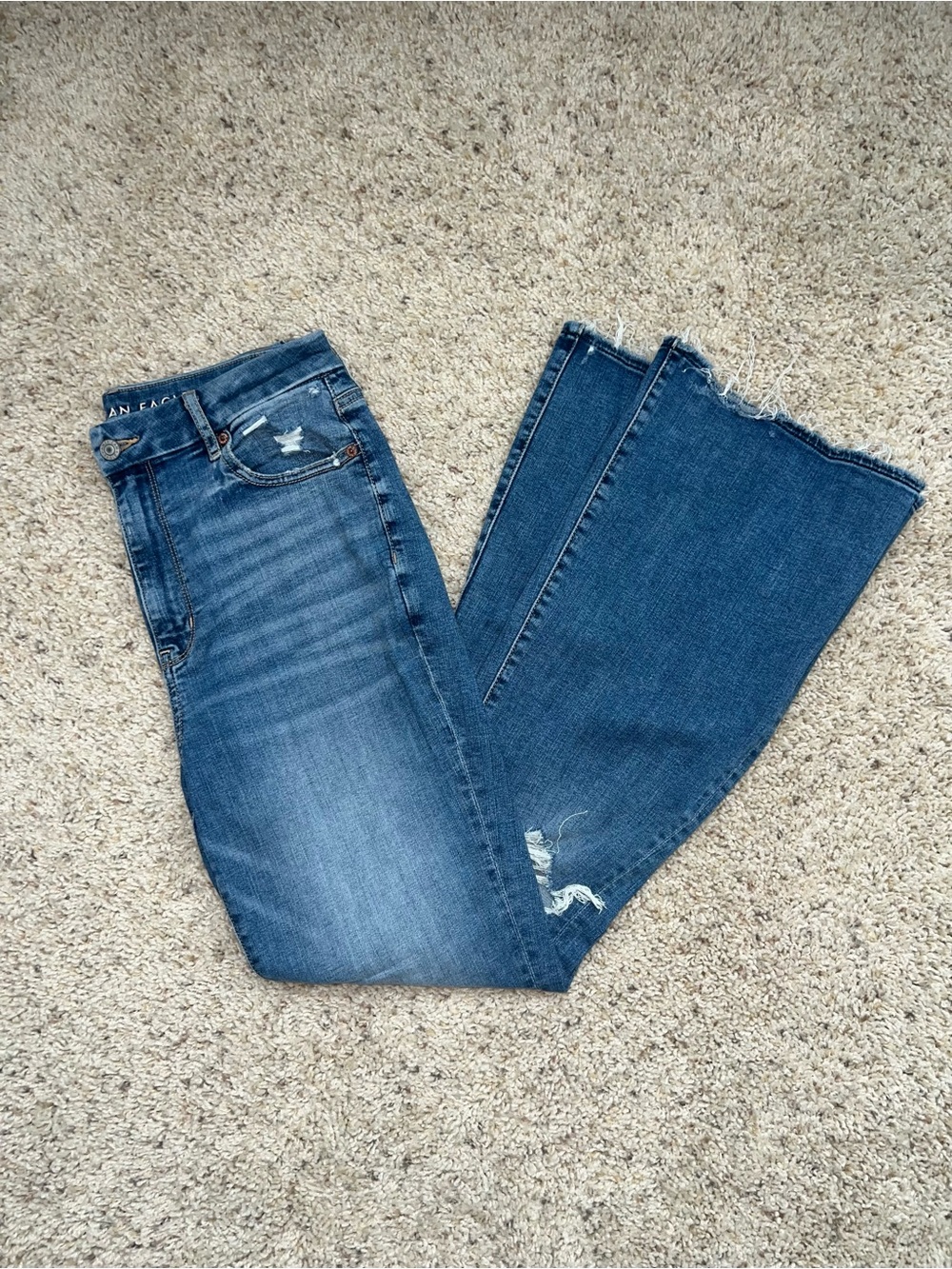American Eagle Outfitters Women's Blue Wide-Leg Distressed Jeans